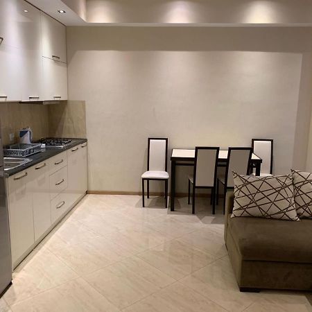 Apartment Three Bedroom In Saburtalo Tbilisi Exterior foto