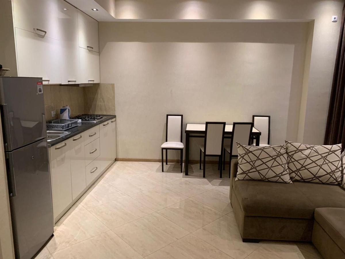 Apartment Three Bedroom In Saburtalo Tbilisi Exterior foto
