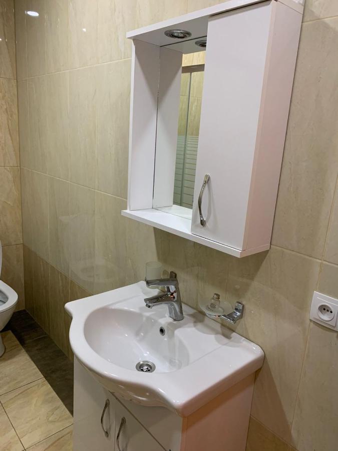 Apartment Three Bedroom In Saburtalo Tbilisi Exterior foto